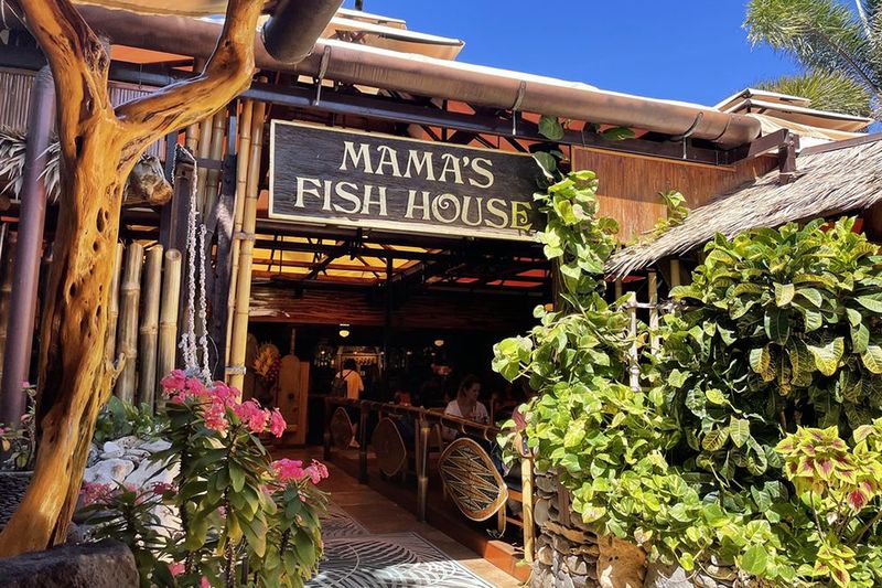 Mama's Fish House - Oceanfront Luxury with Local Roots