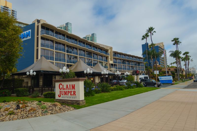 Claim Jumper