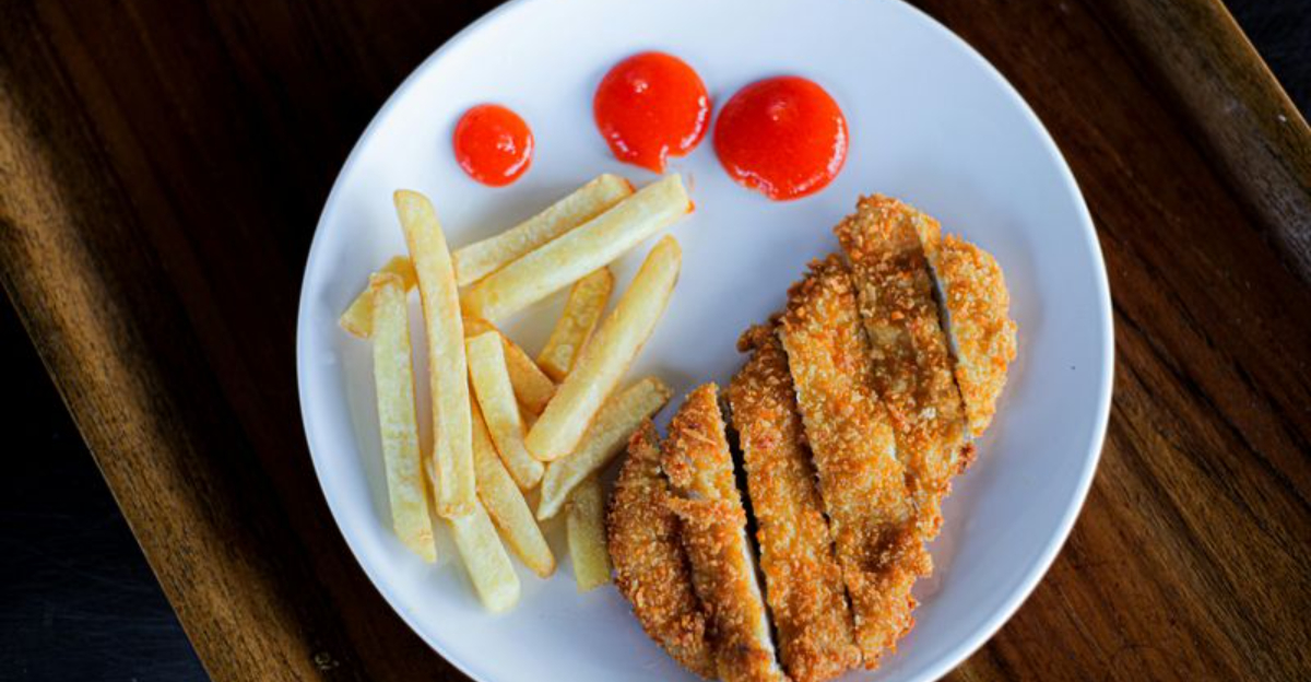 The One-Pan Chicken Recipe That Outsmarts Fried Cutlets