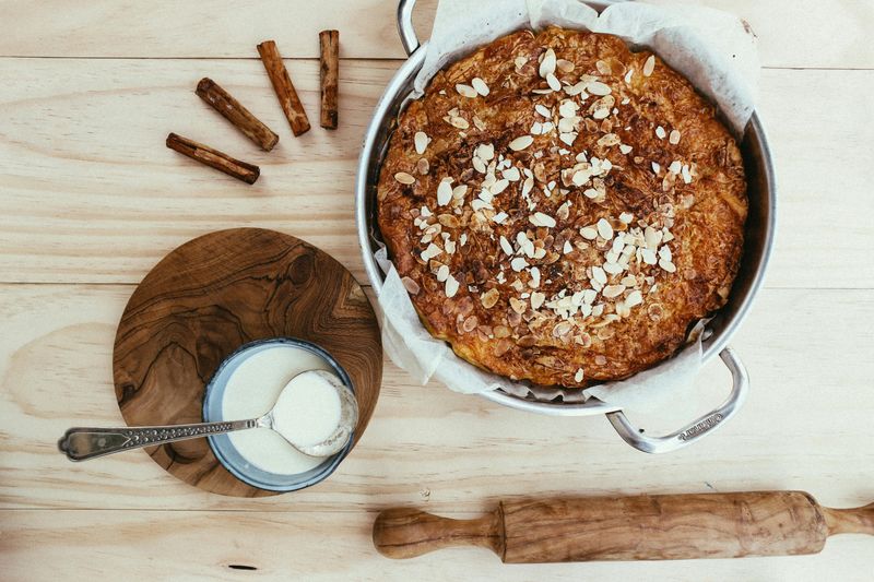 Cinnamon Roll Dump Cake