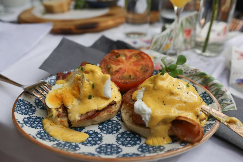 Eggs Benedict
