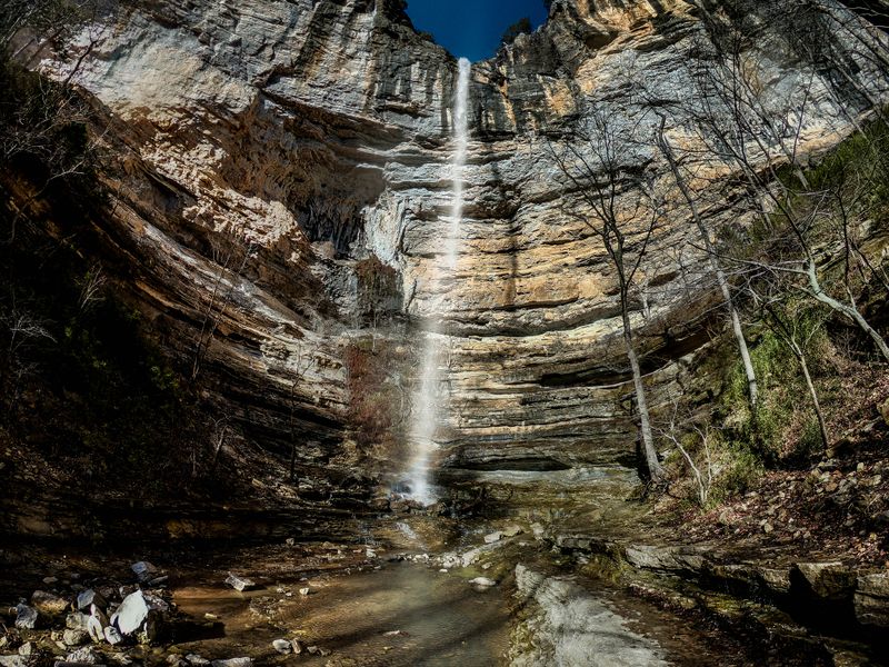 Hemmed-In Hollow Trail