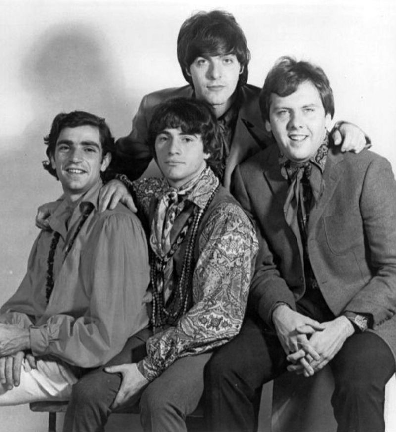 People Got to Be Free – The Rascals