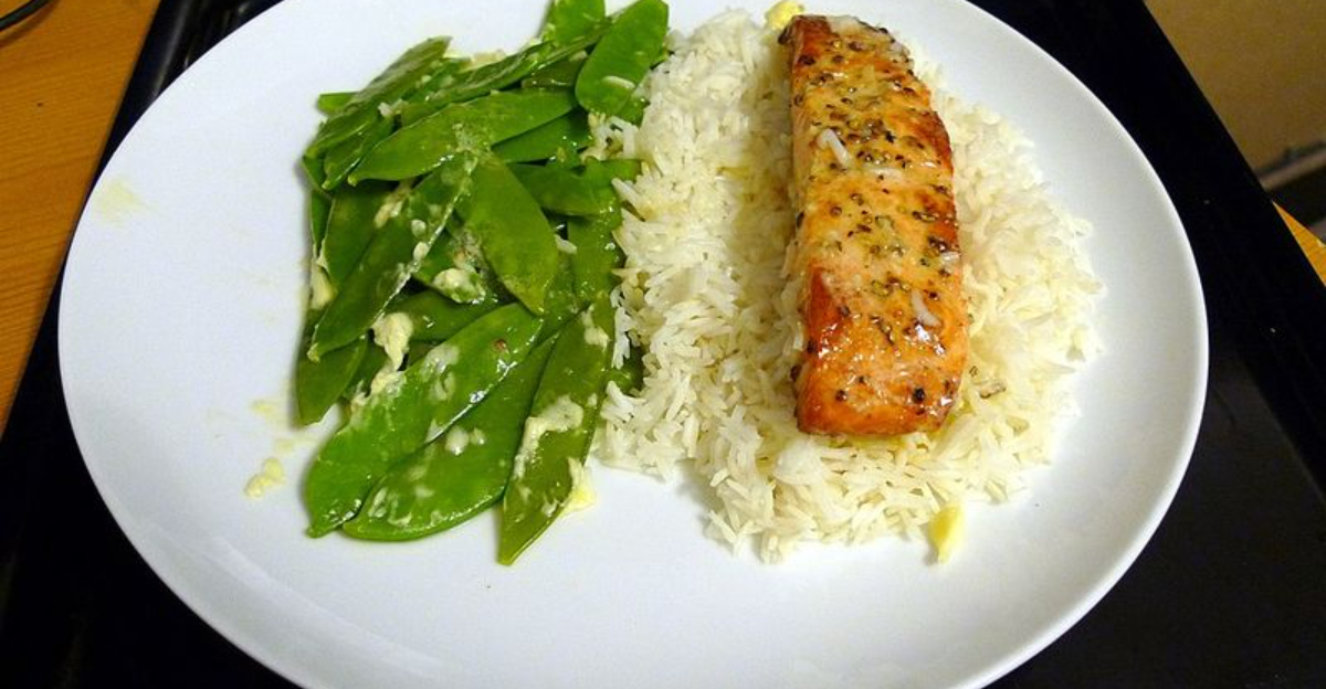 Why Honey-Garlic Glazed Salmon Works So Well For Weeknights