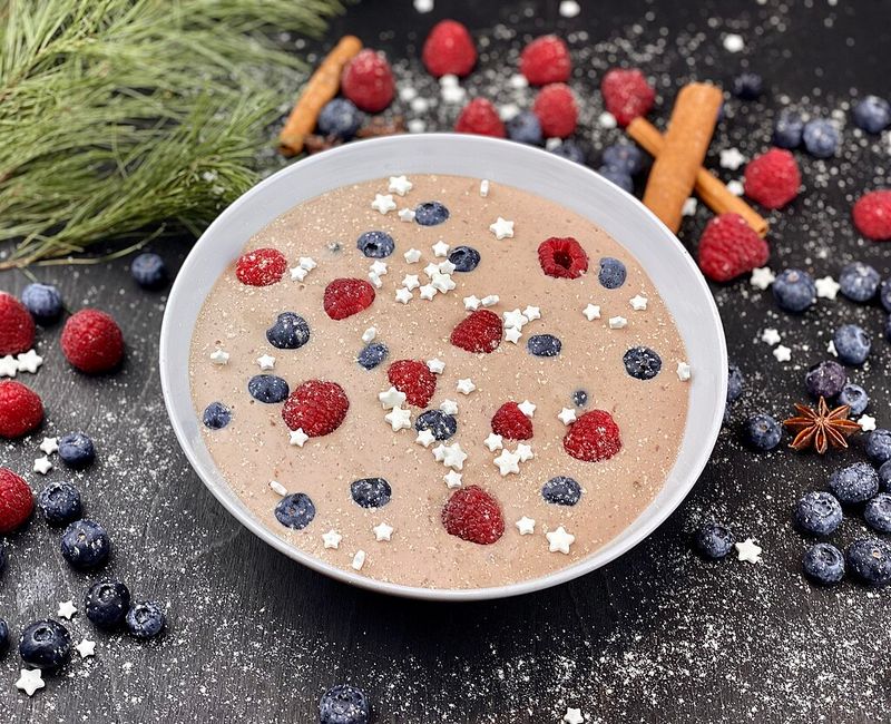 Oatmeal With Fresh Berries
