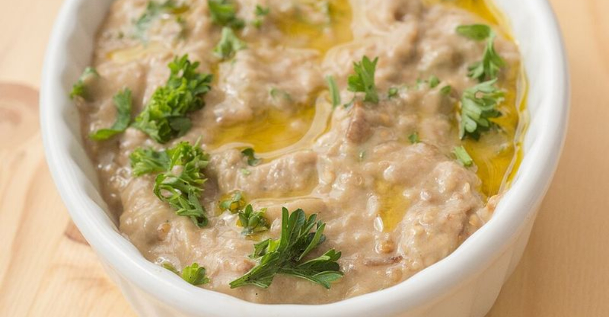 11 Crowd-Pleasing Holiday Dips Perfect For A 9×13 Pan