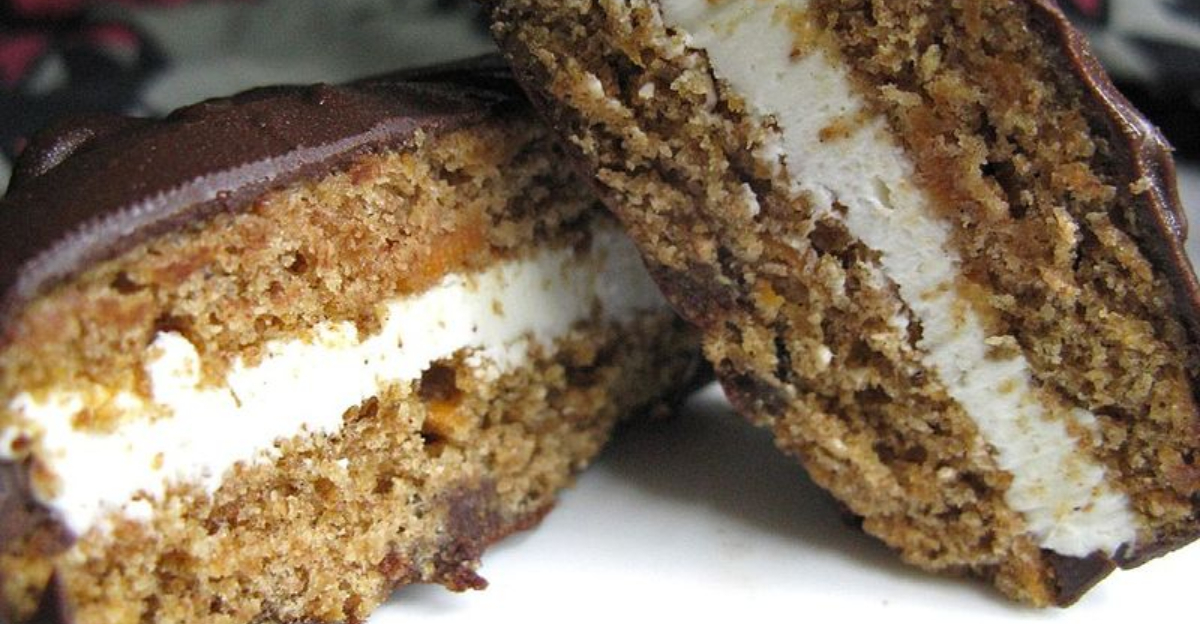 11 Nostalgic Marshmallow Desserts Straight From Grandma’s Sweetest Recipe Box
