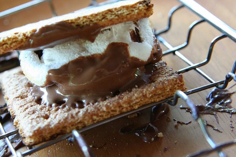 Hot Cocoa S'mores Cups