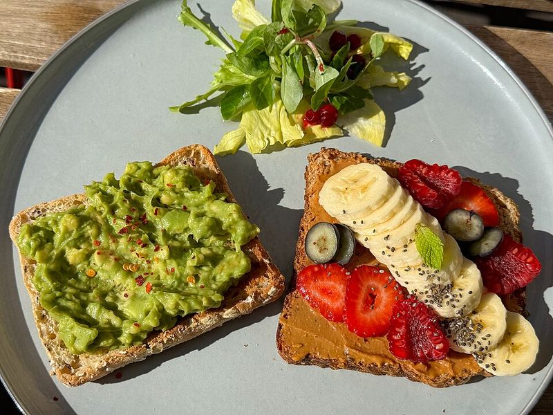 Peanut Butter, Strawberries & Bananas