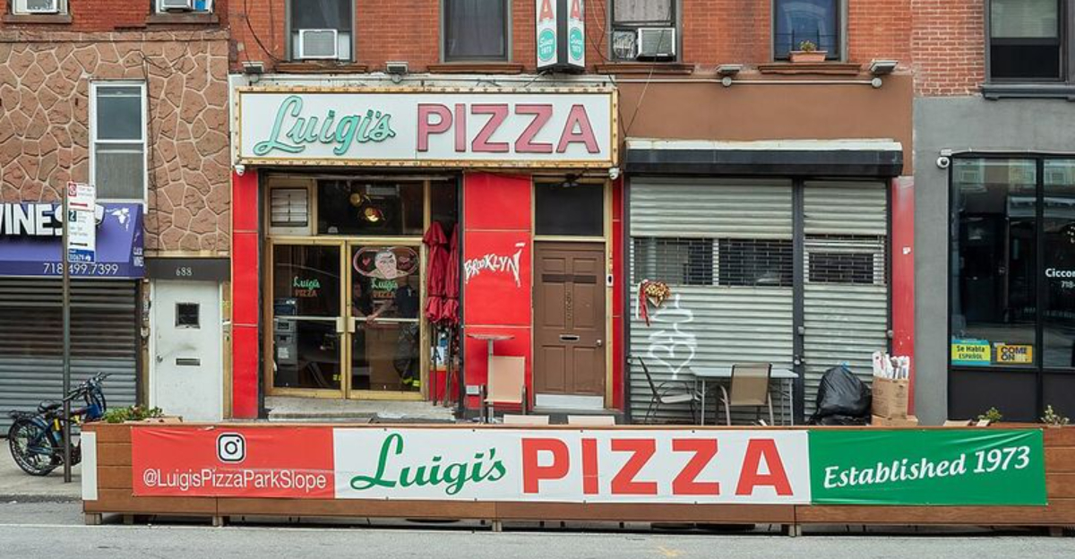 14 Oldest Pizzerias In America Still Firing Up The Oven