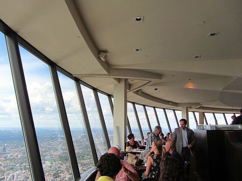 CN Tower – 360 Restaurant (Toronto, Canada)