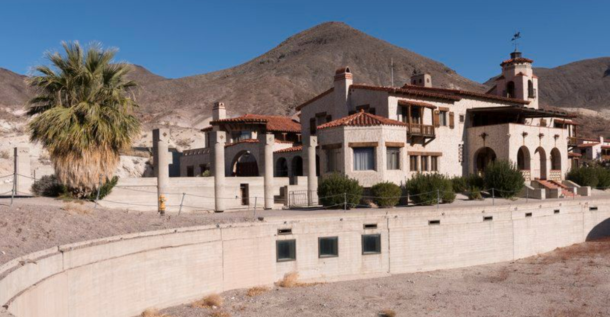 15 Once-Crowded American Landmarks That Now Sit Quiet And Forgotten