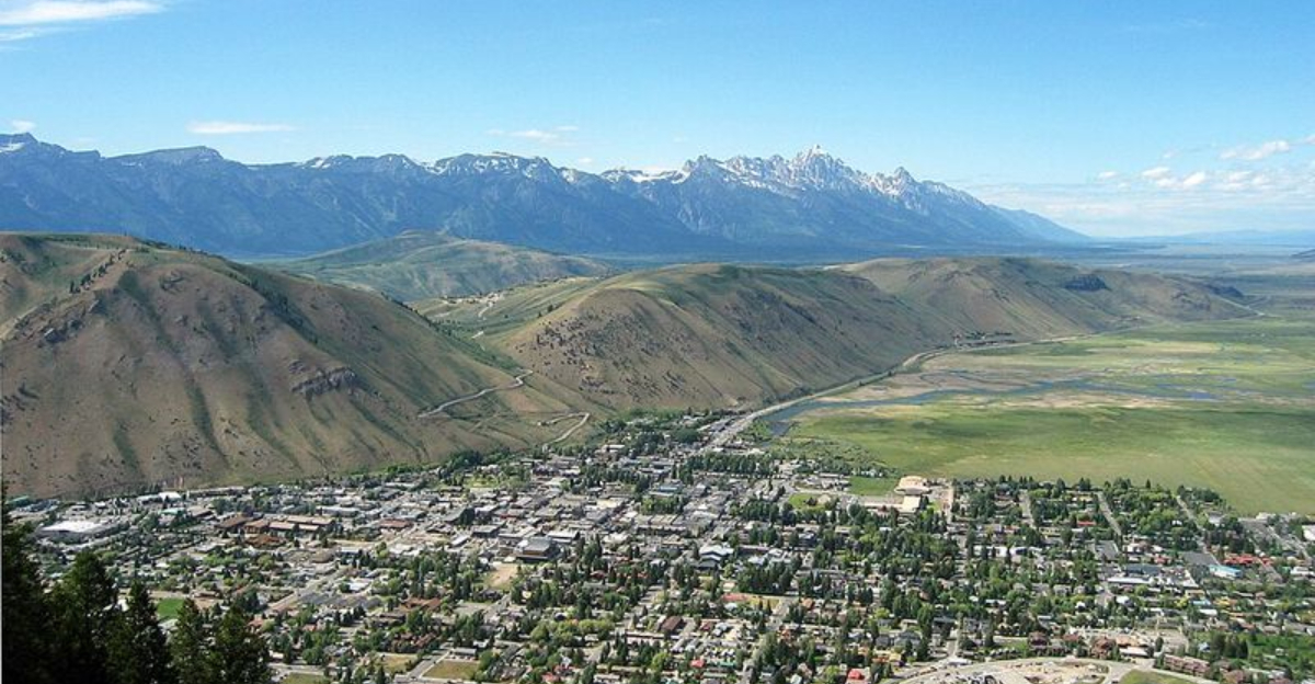 25 Charm Filled Towns Nestled Next To Americas Most Breathtaking National Parks