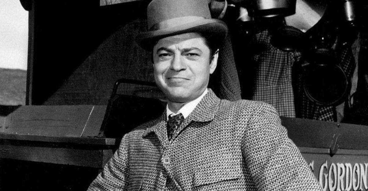 6 Wildly Fascinating Facts About Ross Martin, TV’s Artemus Gordon