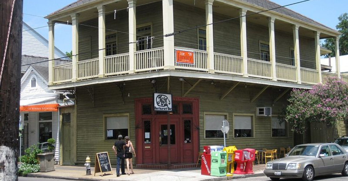 8 Louisiana Spots Featured On Diners, Drive-Ins And Dives Worth The Trip