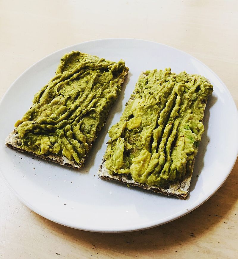 Crispbread With Avocado Hummus