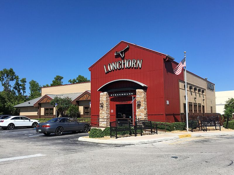 LongHorn Steakhouse – Brown Bread