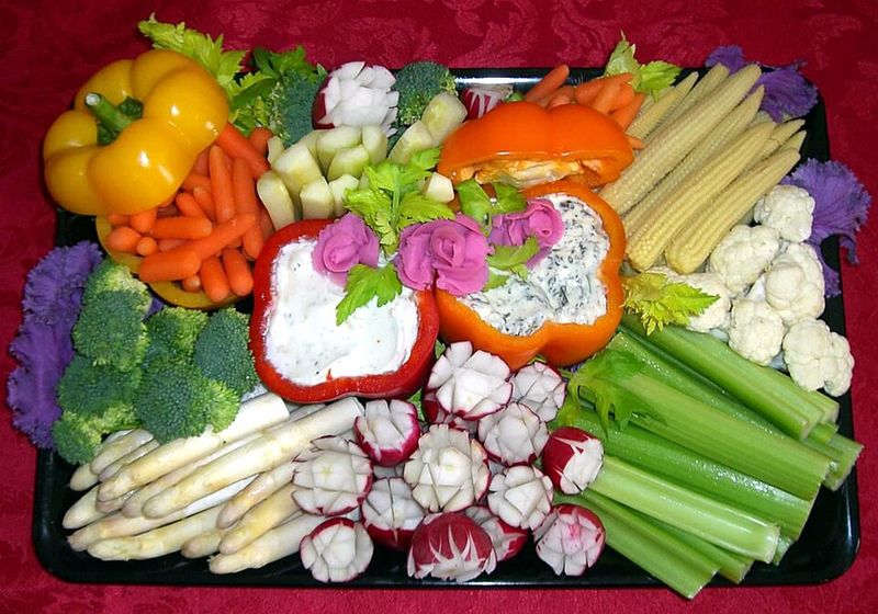 Holiday Veggie Platter with Dips