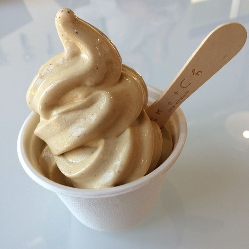 Caramel Swirl Ice Cream