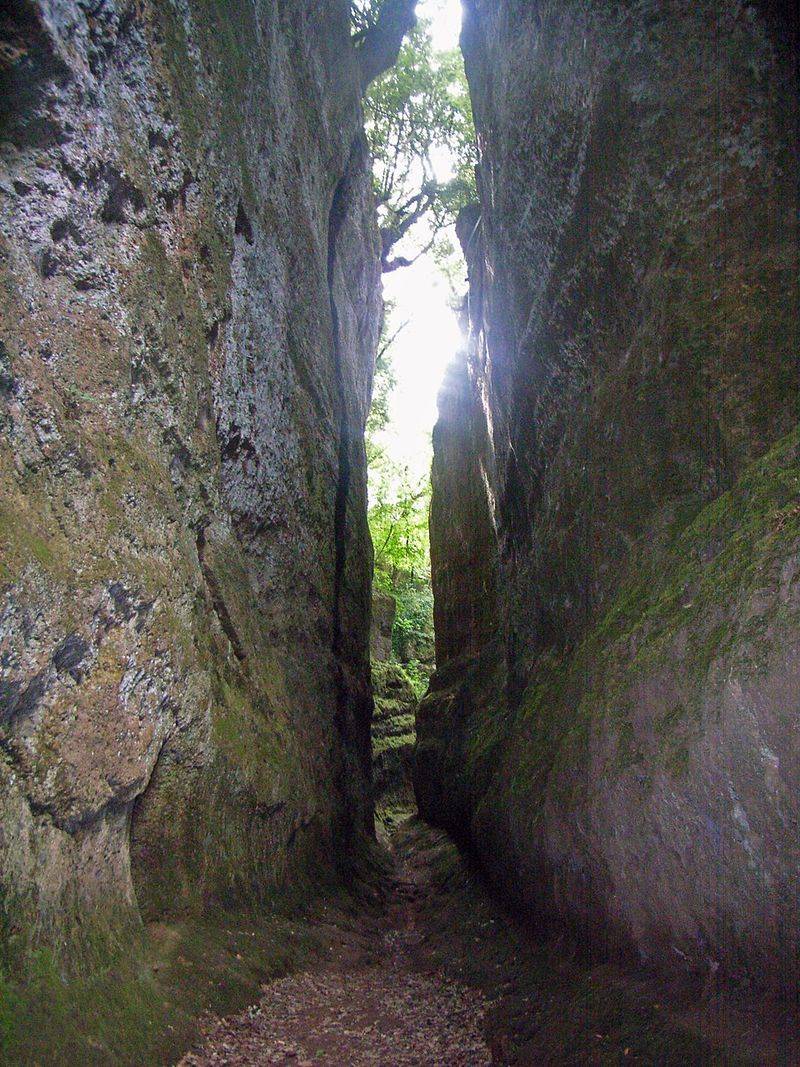 Vie Cave Ancient Etruscan Roads