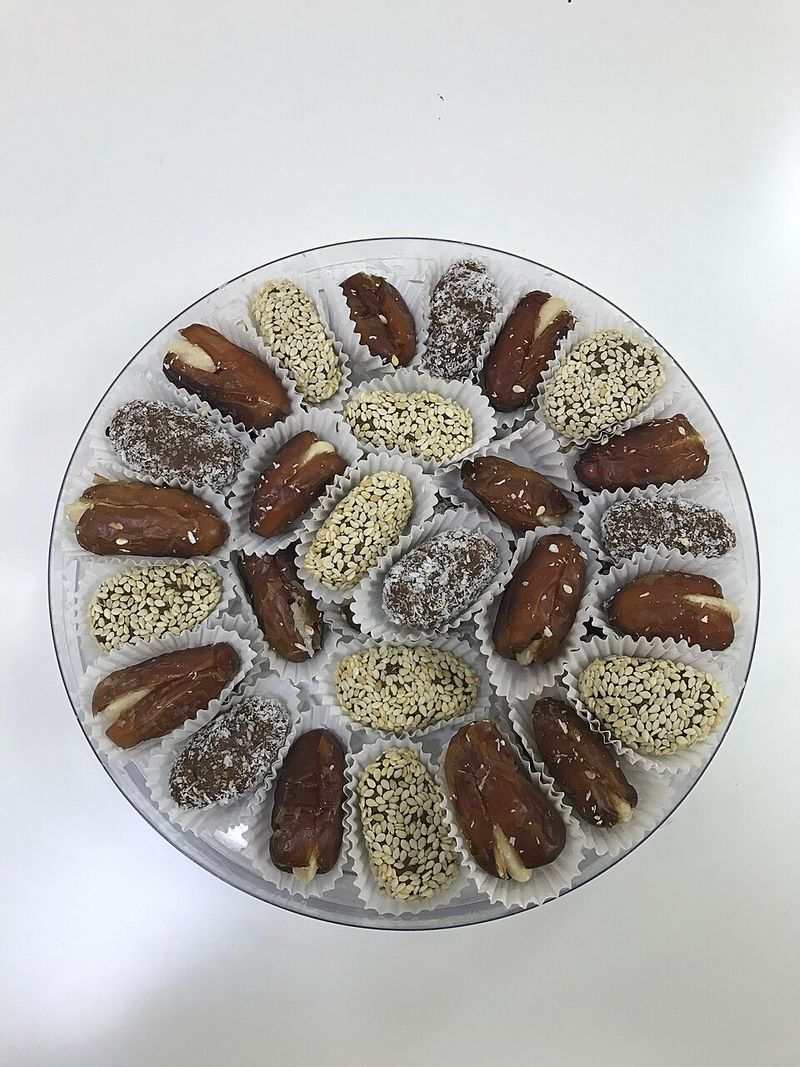 Stuffed Dates With Nuts