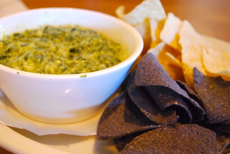 Spinach And Artichoke Dip With Chips