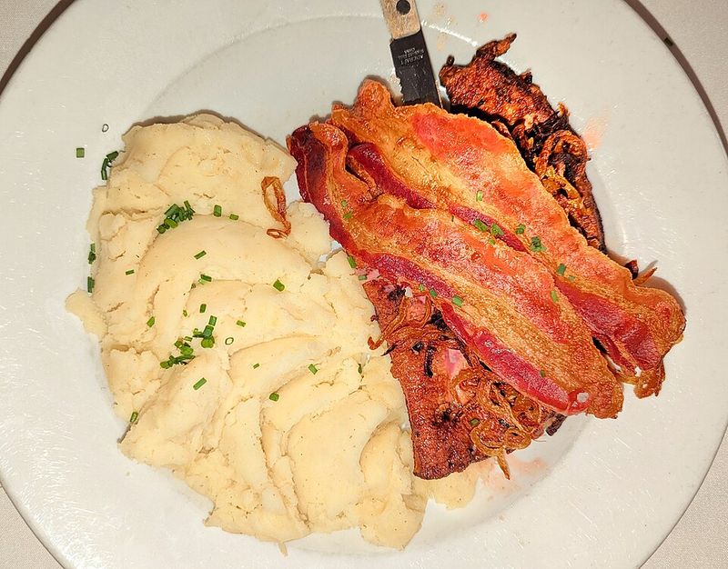 Liver and Onions with Mashed Potatoes