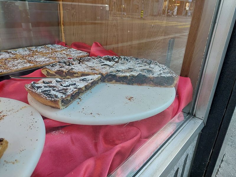 Plum Wähe (Swiss Plum Pie/Tart)