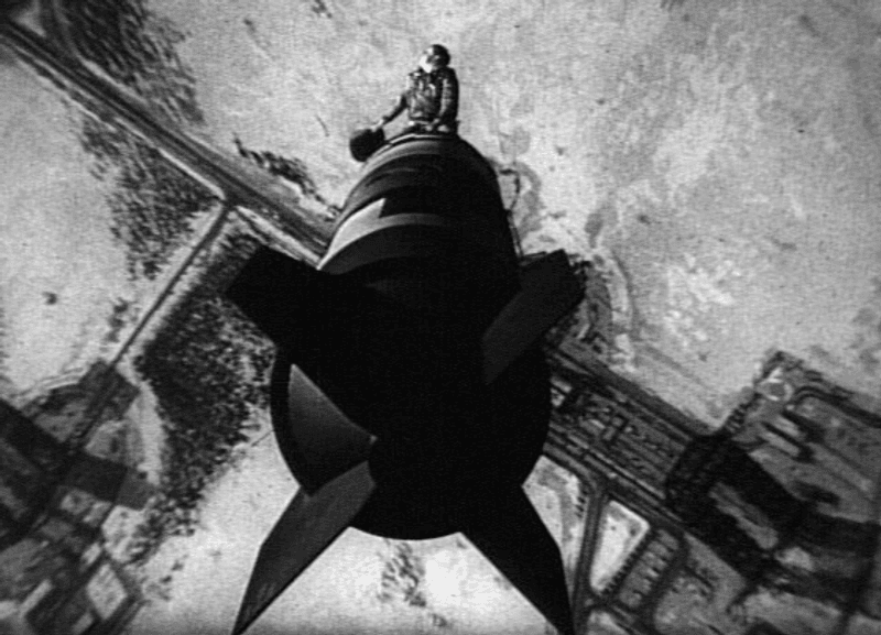 Dr. Strangelove Or: How I Learned To Stop Worrying And Love The Bomb (1964)