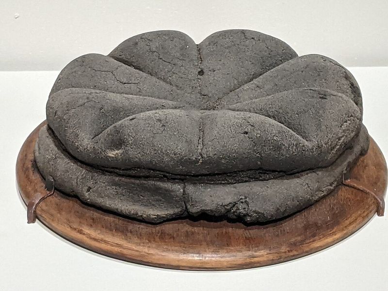 Ancient Roman Panis Quadratus-Style Bread (Carbonized Loaf From Herculaneum)
