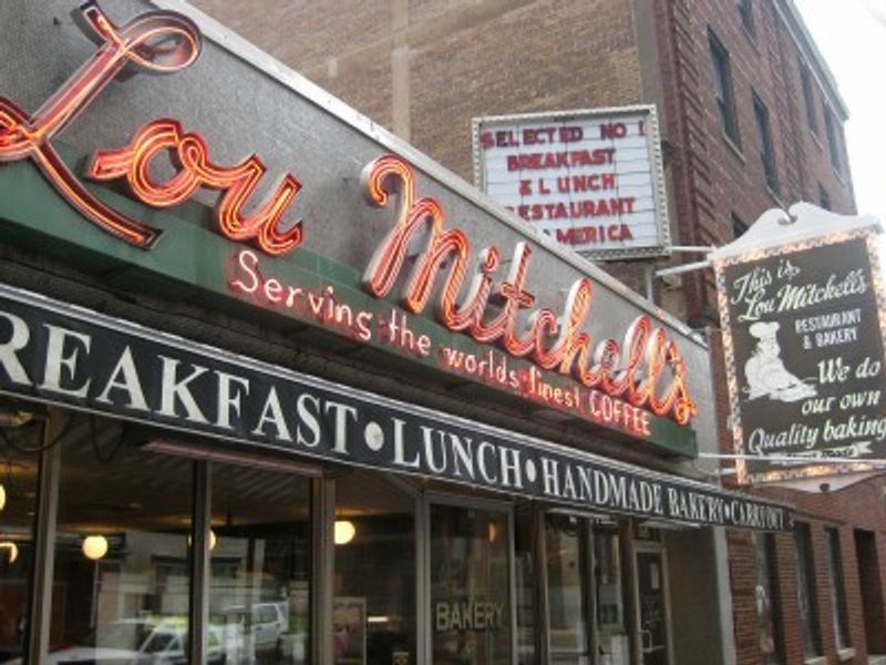 Illinois – Lou Mitchell's (Chicago)