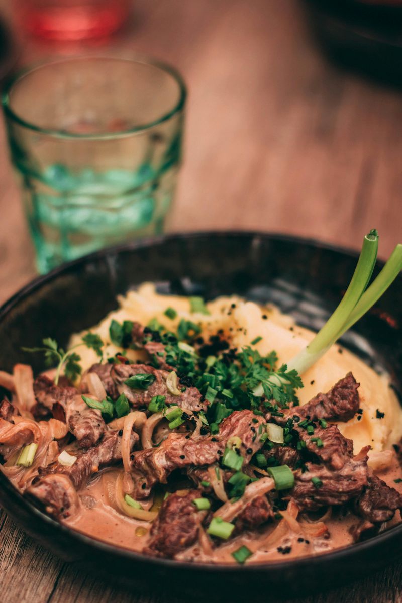 Slow Cooker Beef Stroganoff