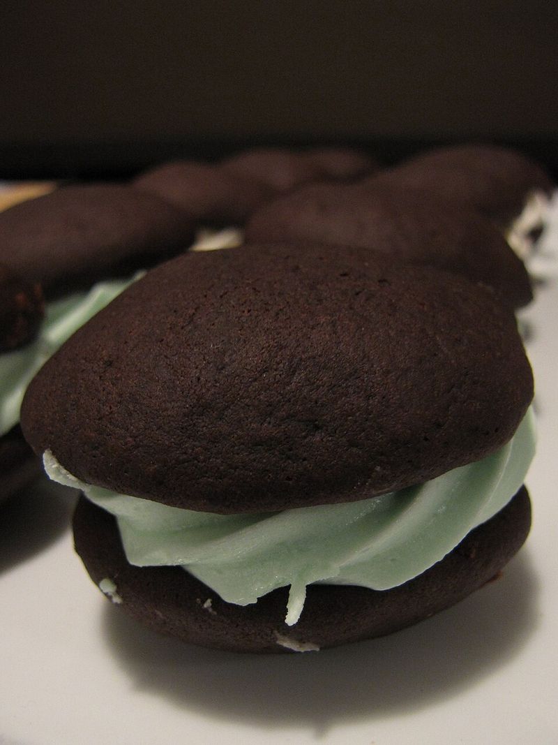 Soft Mint Chocolate Whoopie Pies