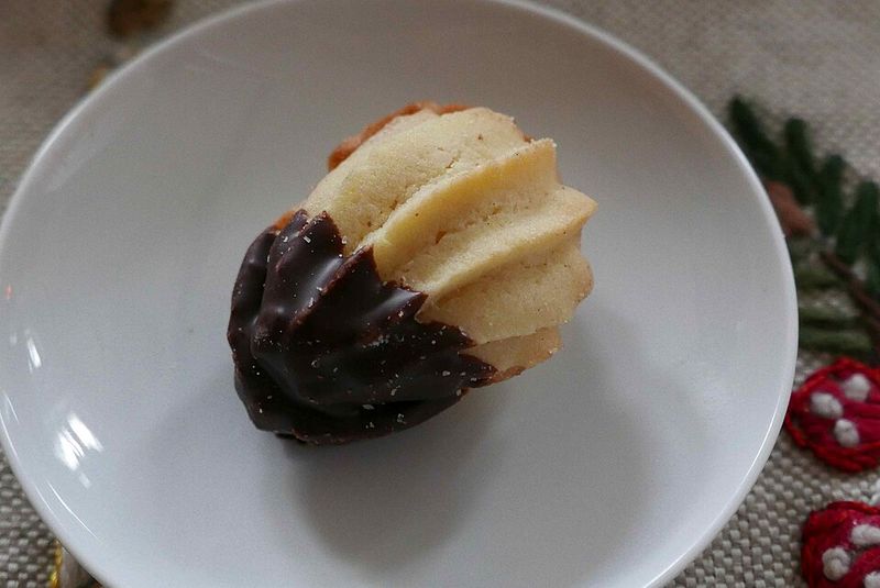Chocolate-Dipped Butter Cookies
