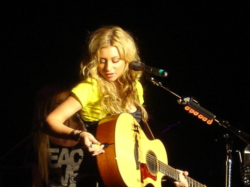 Potential Breakup Song – Aly & AJ