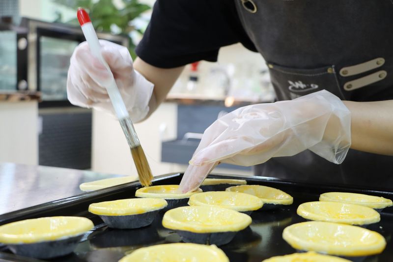 Build And Bake The Cookie Crust