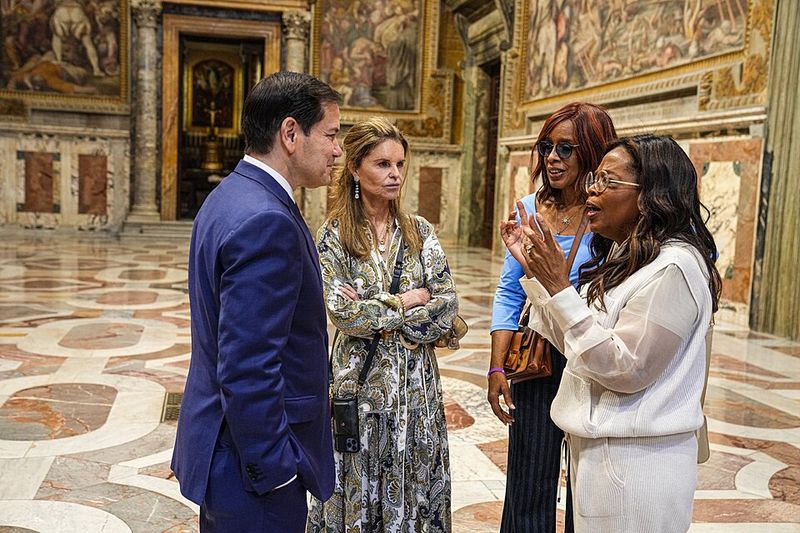 Oprah Winfrey & Gayle King