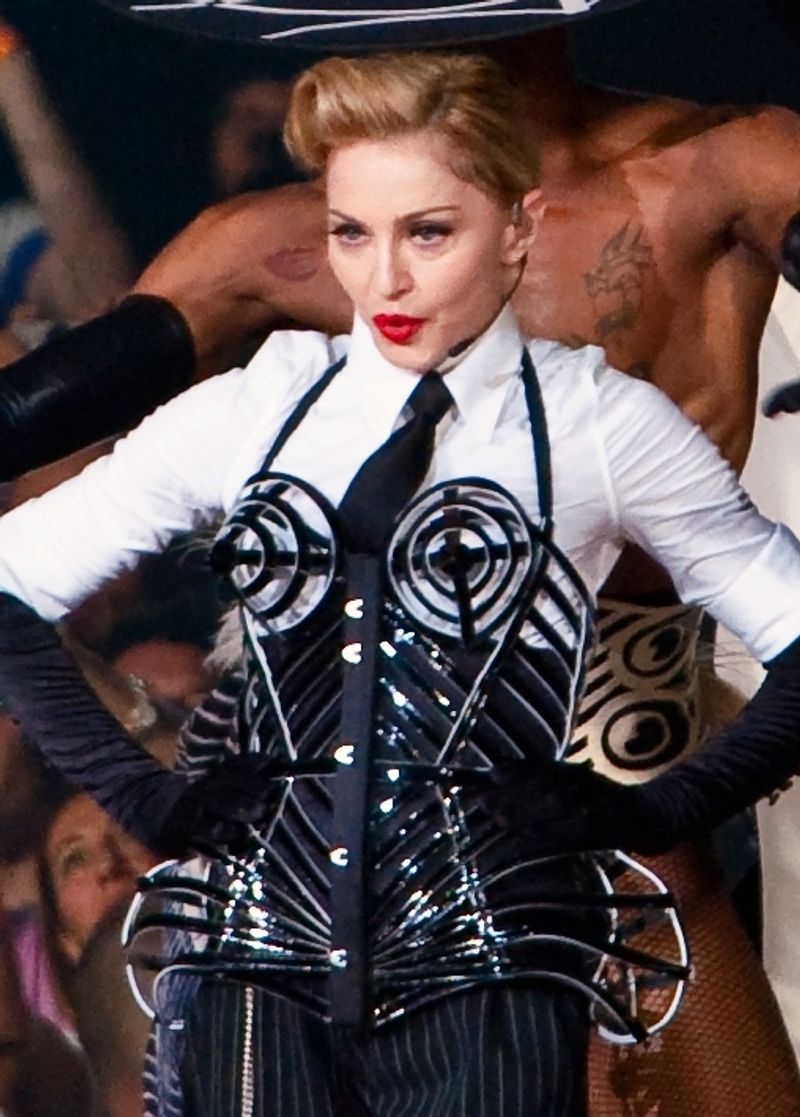 Madonna – MDNA