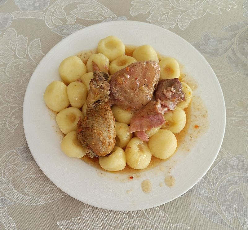 Kluski śląskie (Silesian dumplings)