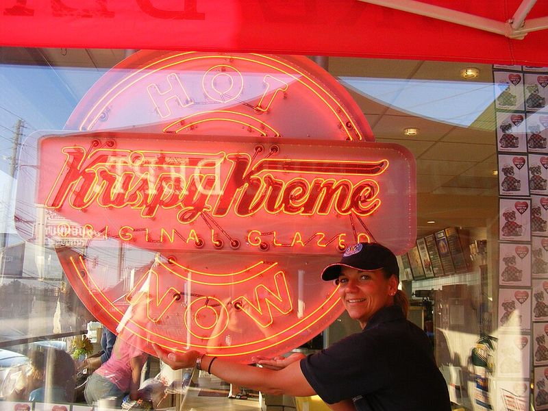 Hot Light Theater Shops Show Off The Glaze Waterfall