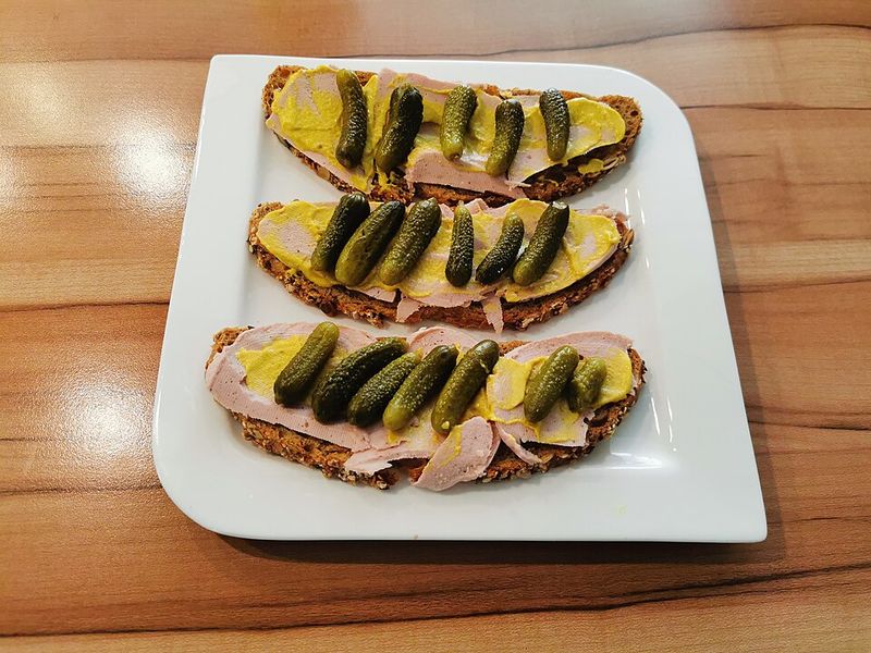 How People Actually Eat It