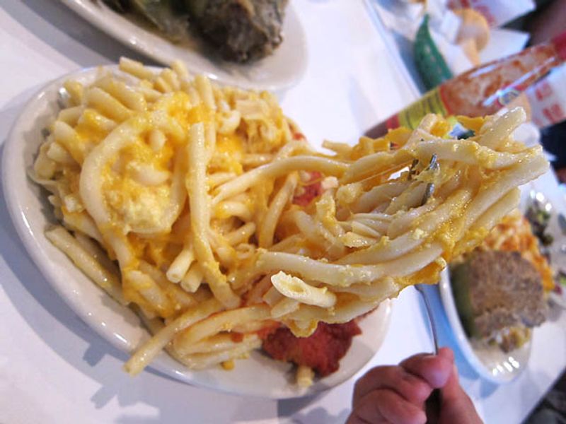 Massachusetts – Baked Macaroni and Cheese