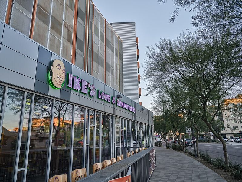 Ike's Love & Sandwiches