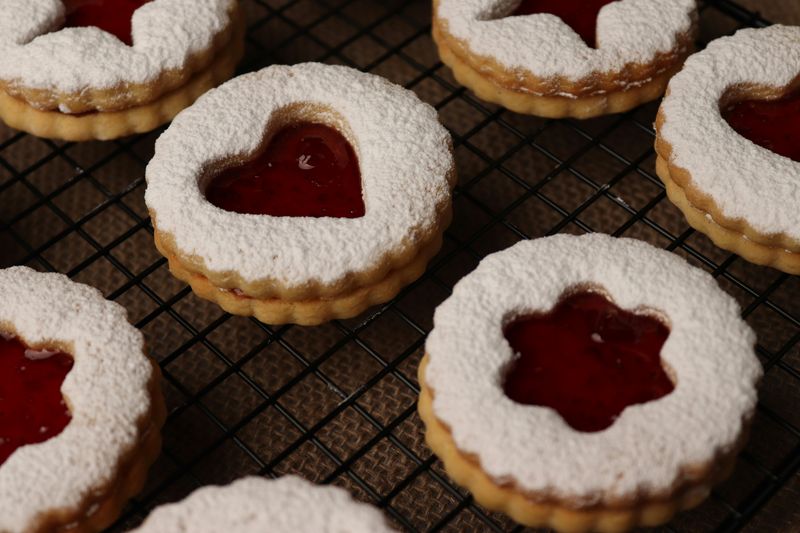 Linzer Cookies