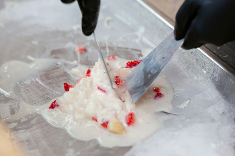 Rolled Ice Cream (Stir-Fried Ice Cream)