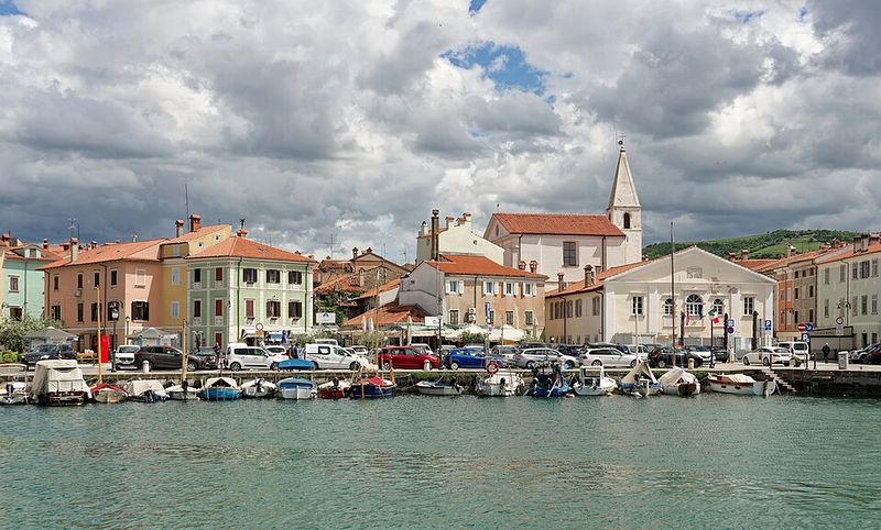 Izola