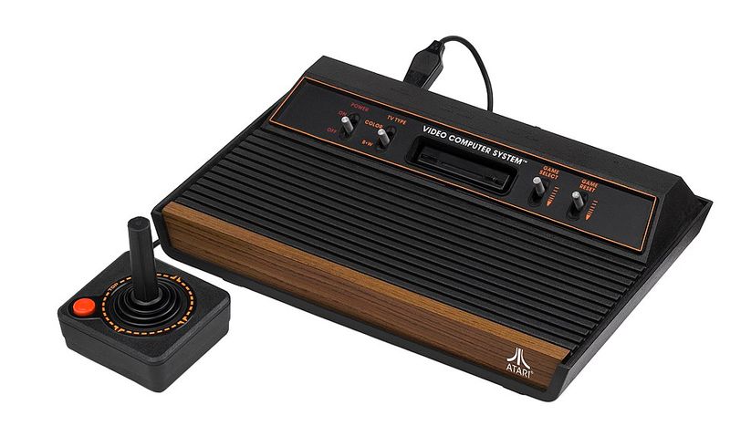 Atari 2600 Gaming Console