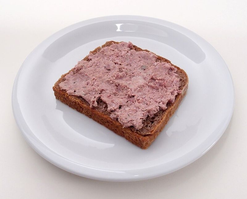Liverwurst and Onion Sandwiches