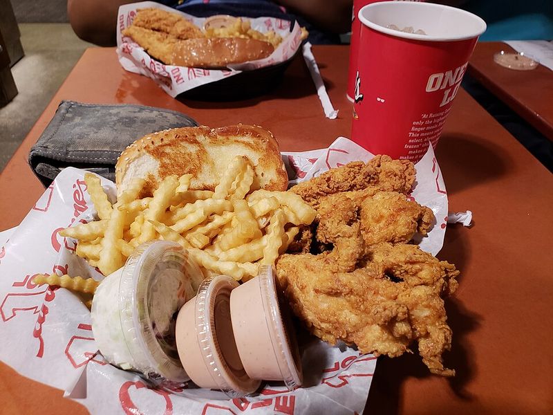 Raising Cane's Box Combo