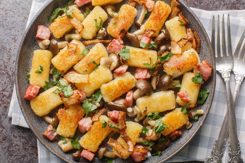 Sheet-Pan Roasted Kielbasa with Potatoes and Onions